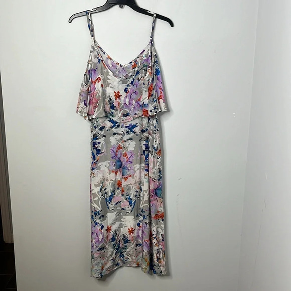Tolani Kaylie Gray Floral Abstract Viscose Midi Dress - Picture 8 of 8